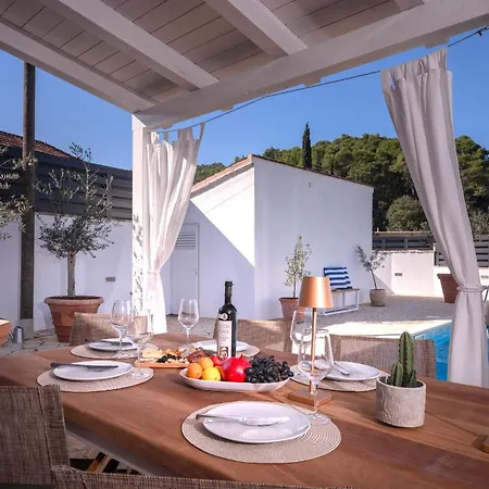 Rustic Island Hvar 빌라 *